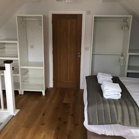 Hamilton Arms Suites Midhurst Room photo