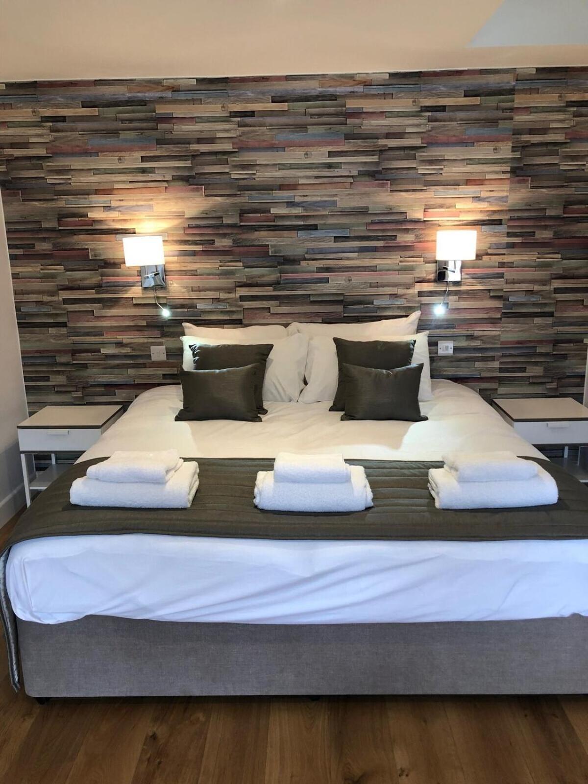 Hamilton Arms Suites Midhurst Room photo